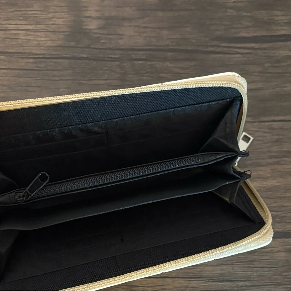 zip around wallet - Picture 3 of 3